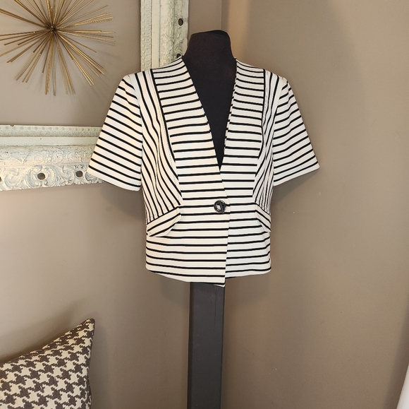 Classic Black and White Striped Women's Short Sleeved Blazer By Nine West Size 8 - Picture 1 of 10